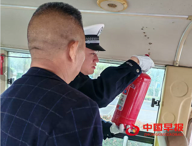 1743144212993859.png 检查灭火器.png