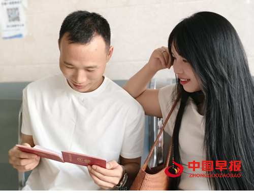 七夕“爱”满苗乡：麻阳婚姻登记中心见证甜蜜与新风(图5)